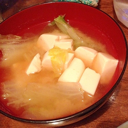 白菜と豆腐の味噌汁